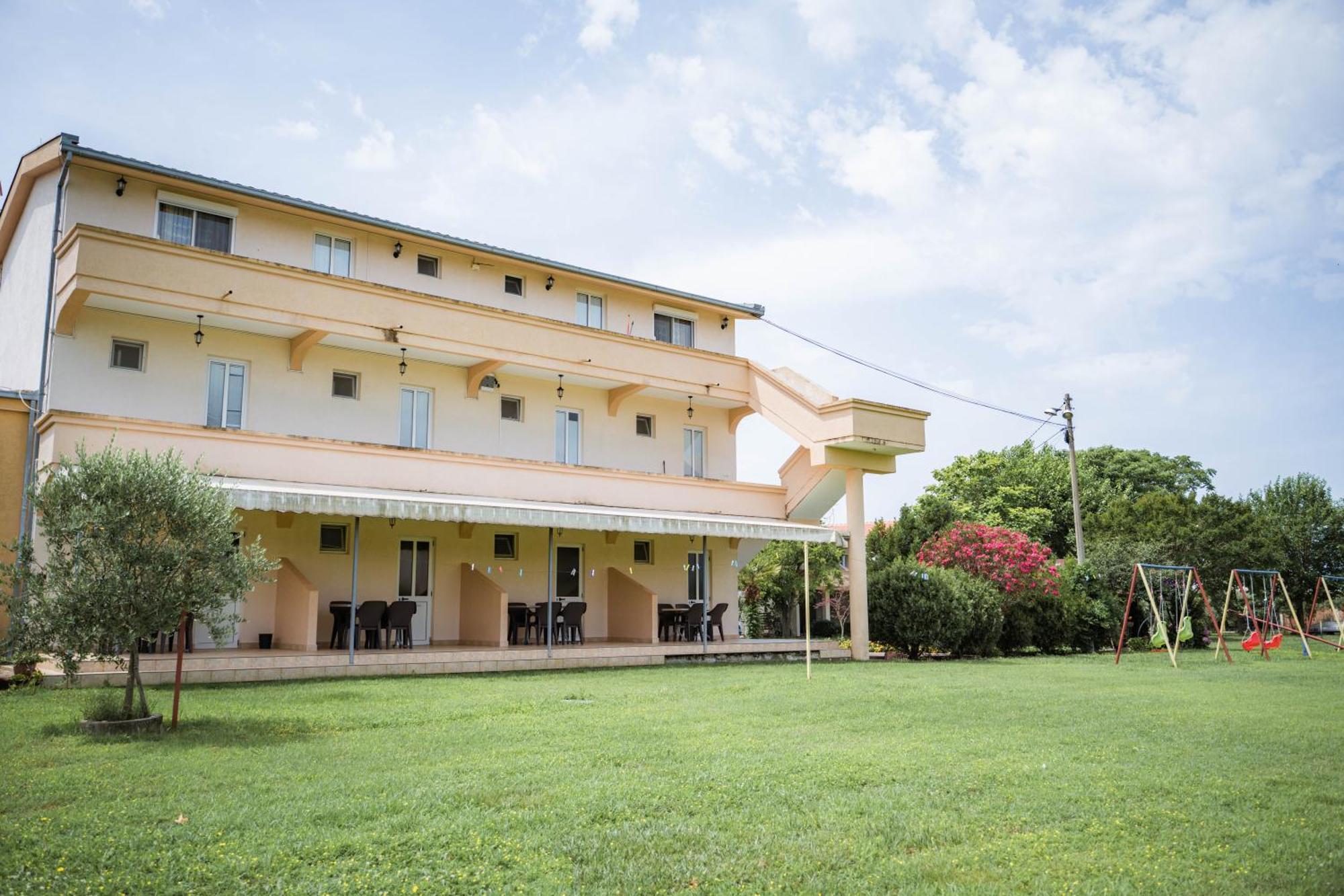Apartments Rudaj Ulcinj Esterno foto