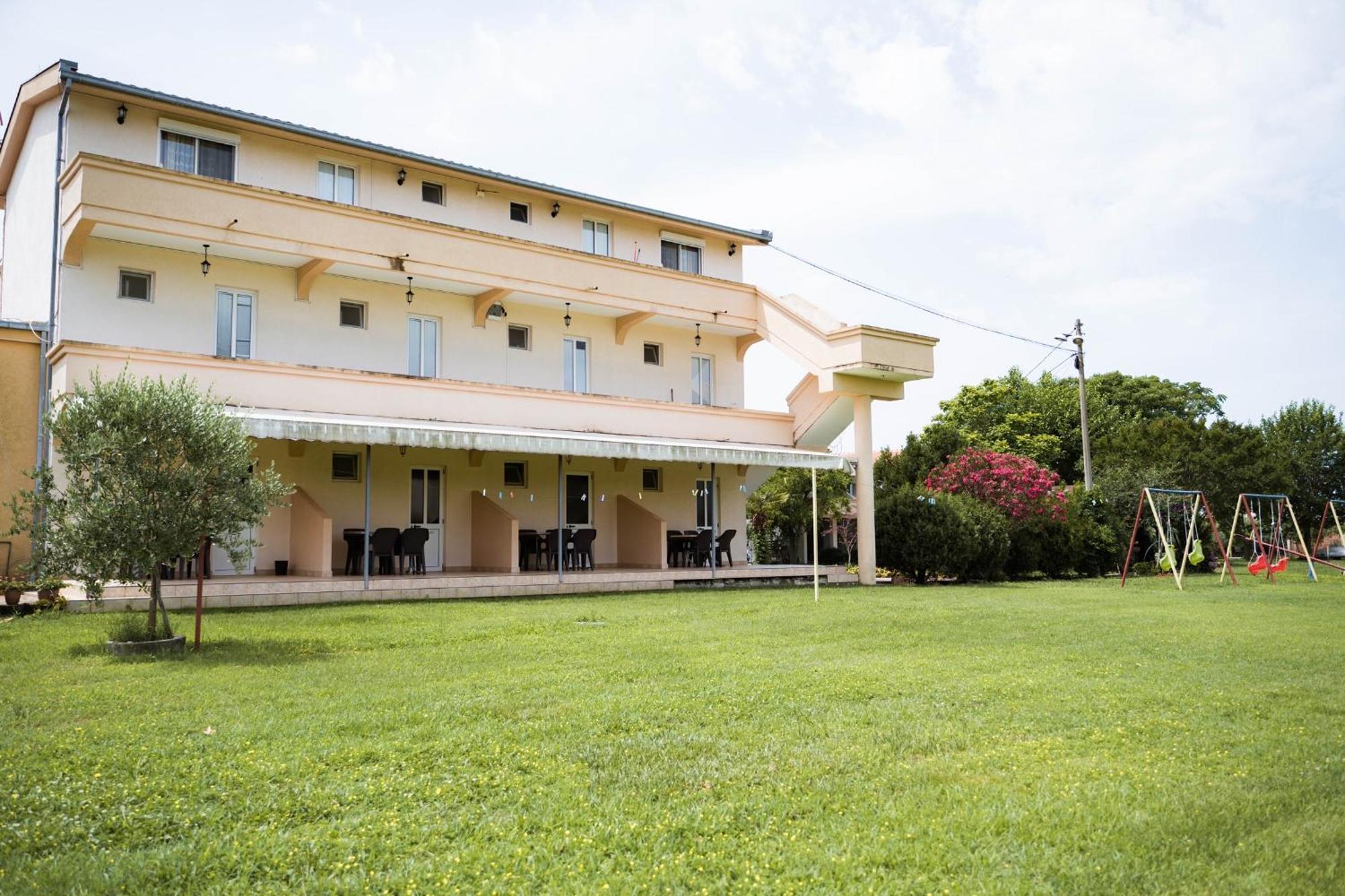 Apartments Rudaj Ulcinj Esterno foto